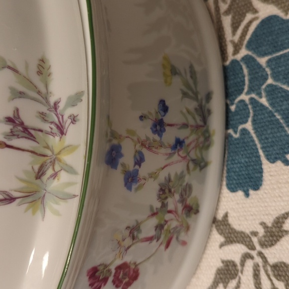 French porcelain casserole dish - Picture 3 of 7